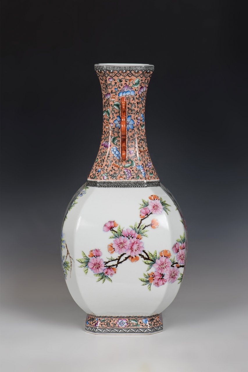 中国工艺美术大师 徐亚凤《粉彩水点桃花花鸟纹凤耳尊》