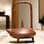 顾丽萍《竹影提梁》高级工艺美术师手工原矿老紫泥宜兴紫砂壶260cc - 图片 2